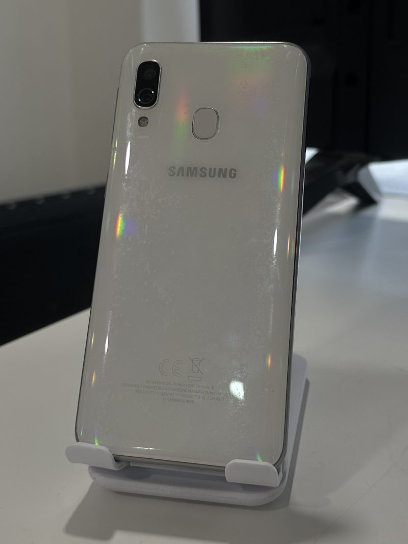 Samsung A40