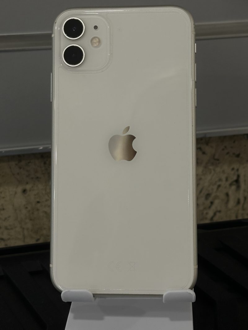 bielý iPhone 11