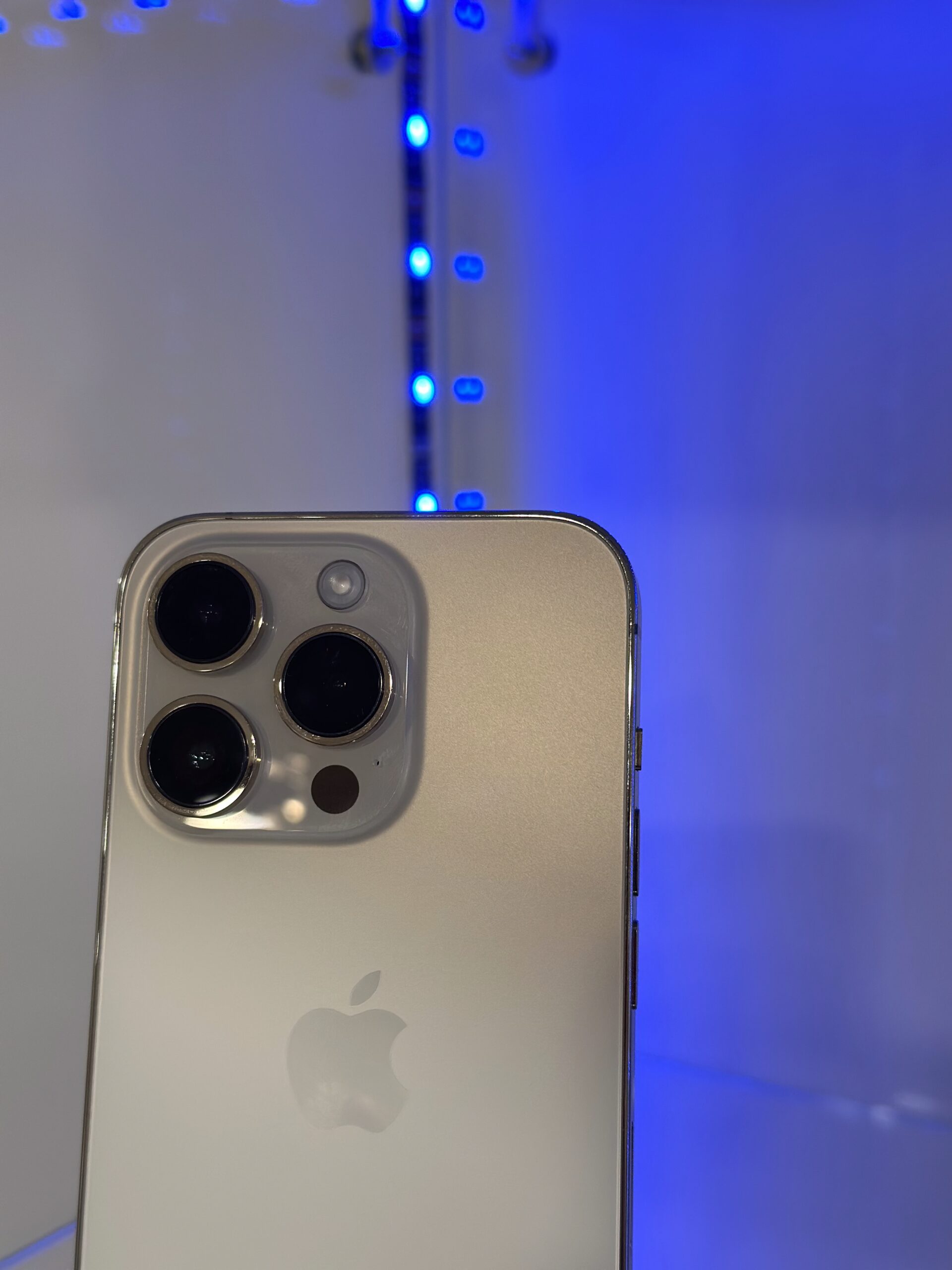 iPhone 14 Pro pohľad na fotoaparáty